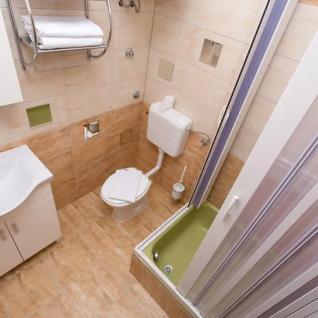 瓦伦缇纳别墅酒店 扎达尔