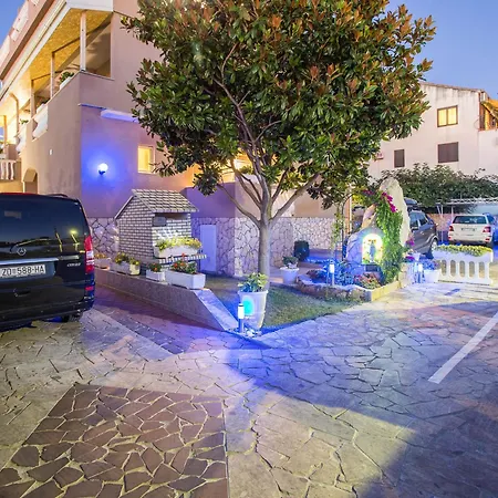 公寓式酒店 瓦伦缇纳别墅酒店 扎达尔