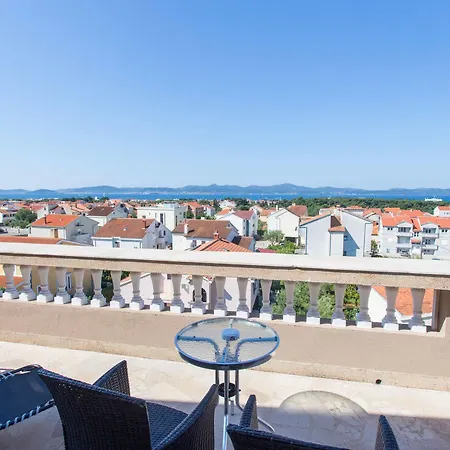 Apart Otel Valentina 3*