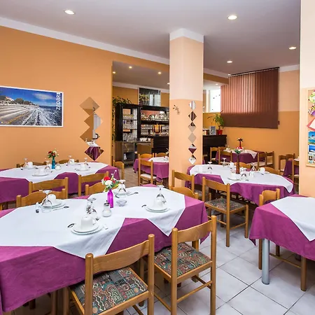 公寓式酒店 瓦伦缇纳别墅酒店 扎达尔