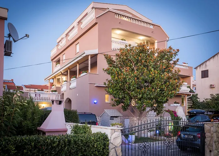 瓦伦缇纳别墅酒店 扎达尔