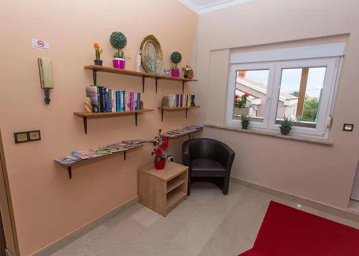 瓦伦缇纳别墅酒店